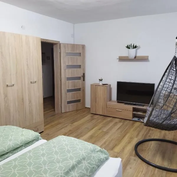 Sarokház Apartman, hotel sa Sátoraljaújhely