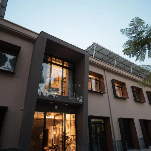 Palazzo Sebeto, hotel in Naples