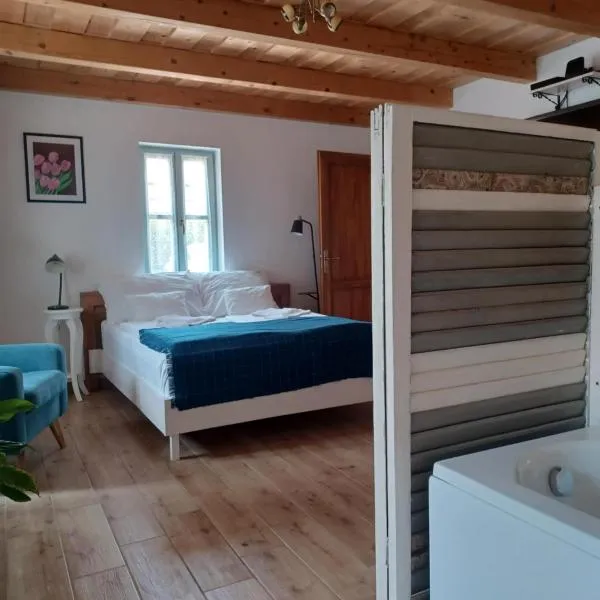 Oszter Udvarház, hotel v destinaci Kékkút