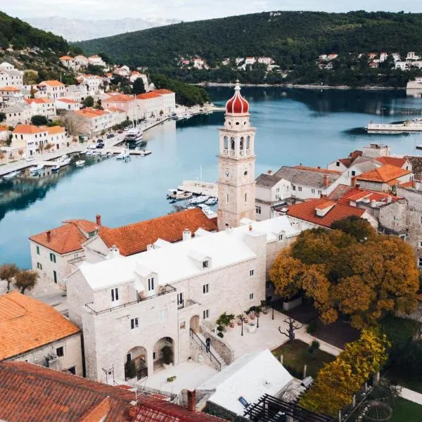 Puteus Palace Heritage Hotel, hotel v destinaci Pučišća