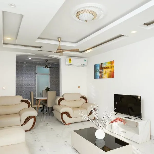 Monroe Luxury Apartments, hotell sihtkohas Nsima