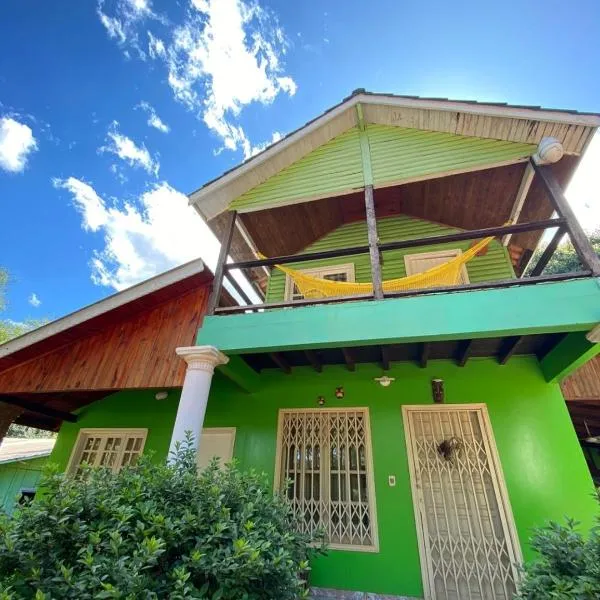 Cabaña del lago Doña Clara, khách sạn ở Ciudad del Este