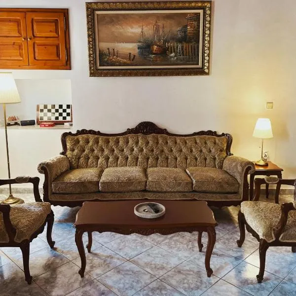 Margo Traditional House, hotel in Symi