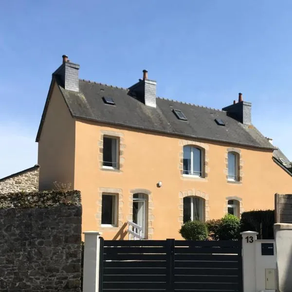 Brignogan maison près de la mer, hotel in La Terre du Pont