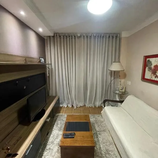 Edifício Rachel praia Guaruja Astúrias 3 quartos, hotel no Guarujá
