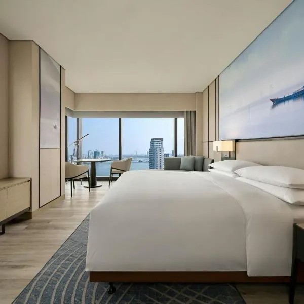 Courtyard by Marriott Danang Han River, hotel en Da Nang