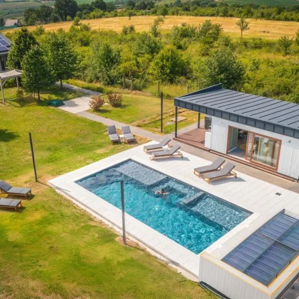 Natura Hill Zebegény - Butik szobák és Étterem, hotel in Zebegény