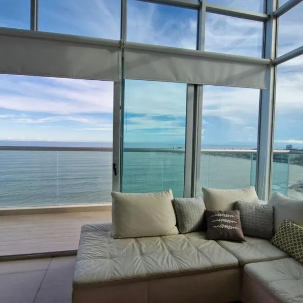 Loft Style Beachfront Apartment, hotel in Nueva Gorgona