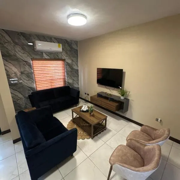 House in a private residential development, ξενοδοχείο σε Delicias