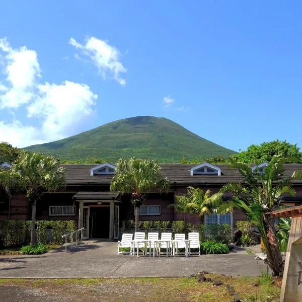 Lodge Y Lulu ロッジわいるる, hotel in Hachijojima