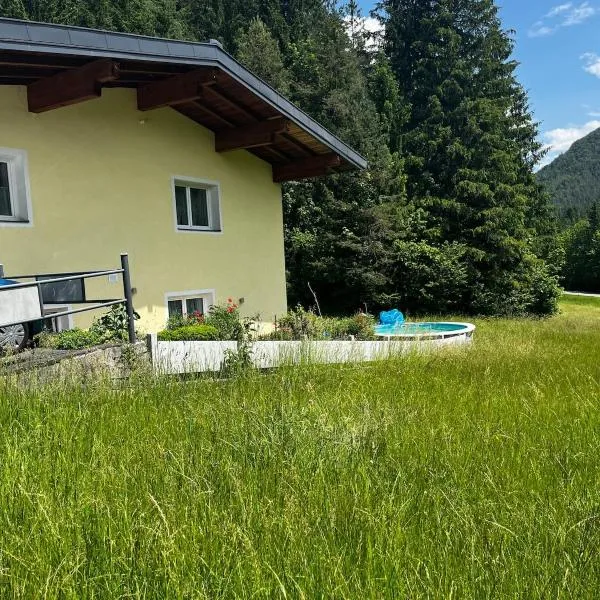 Ferienwohnung Felice, hotel v destinaci Erpfendorf