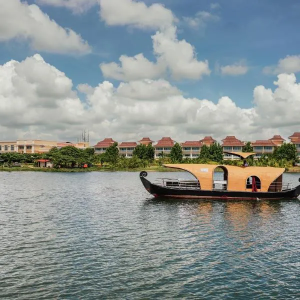 MAYFAIR Lake Resort – hotel w mieście Raipur