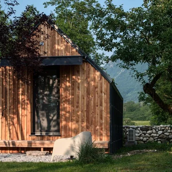 Telaj Residence - Cosy Cabins near Bovec, Soča Valley, готель у місті Bovec