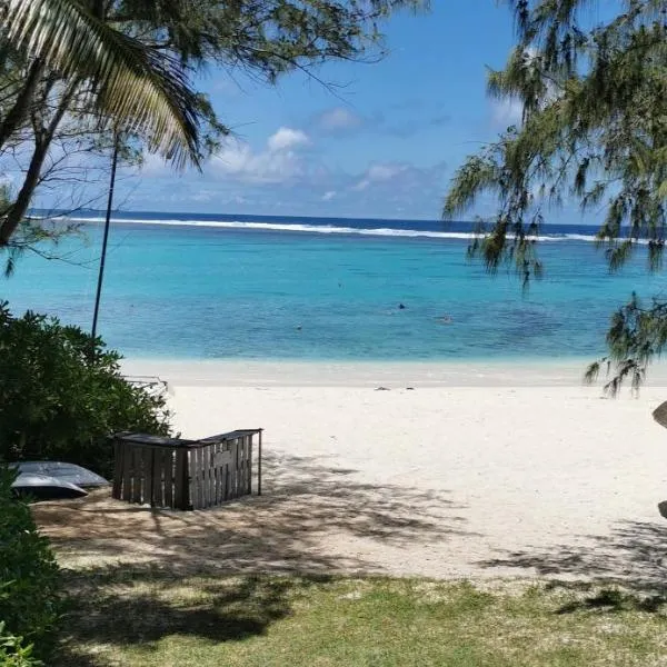 Beachfront Escape in Authentic Mauritian Paradise, ξενοδοχείο στο Blue Bay