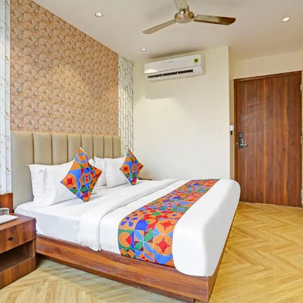 FabExpress Baba's Inn Kirti Nagar, hotel in New Delhi