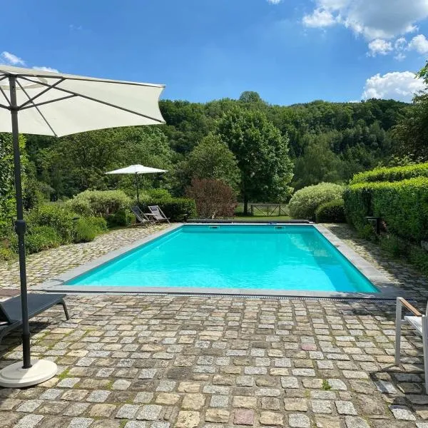 Paddock Lodge - Suites Wellness & Chambres d'hôtes, hotel in Stoumont