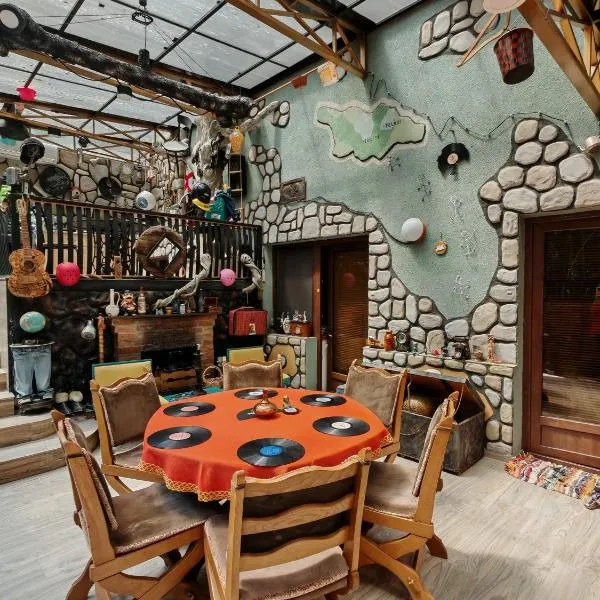 Qilimcha's Guesthouse-Art Museum โรงแรมในเทลาวี