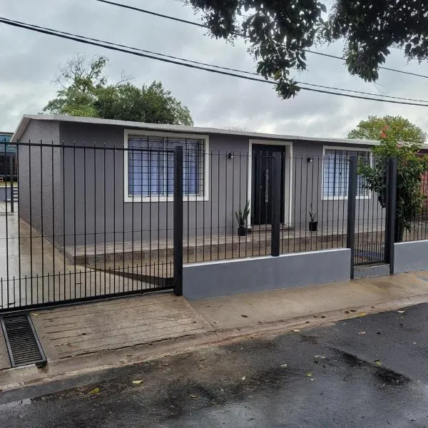 Casa completa con muchas comodidades, hotel in Paysandú