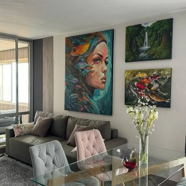 Grayscale Studio, hotel in Caniço