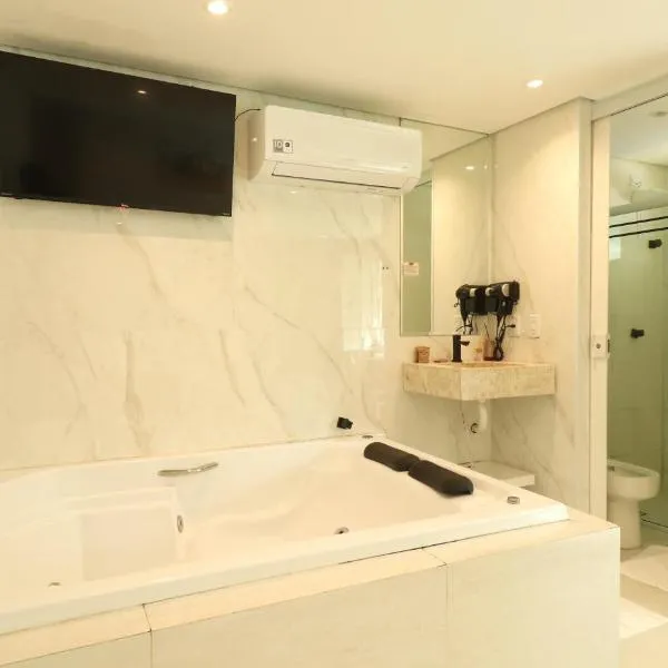 Pousada Lírios do Campo Hidromassagem - Sauna- Piscina - 200 mt da praia Jabaquara, parcelado 6 x com Hotel, ξενοδοχείο σε Παρατί