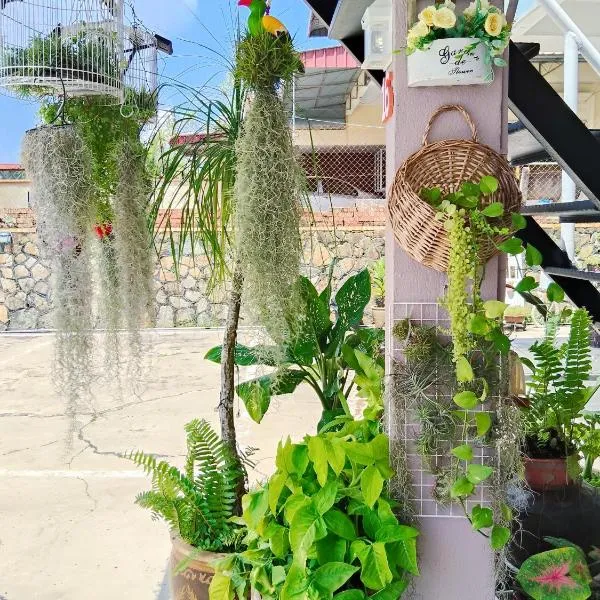 阳台民宿 16 Terrace, hotel en Keluang