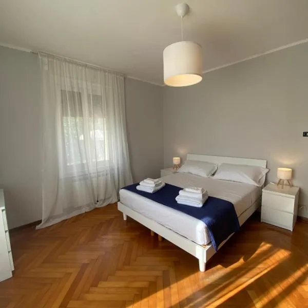 Casa Vacanza Alle Pratoline covered parking for bicycles and motorcycles, hotel v destinaci Múggia