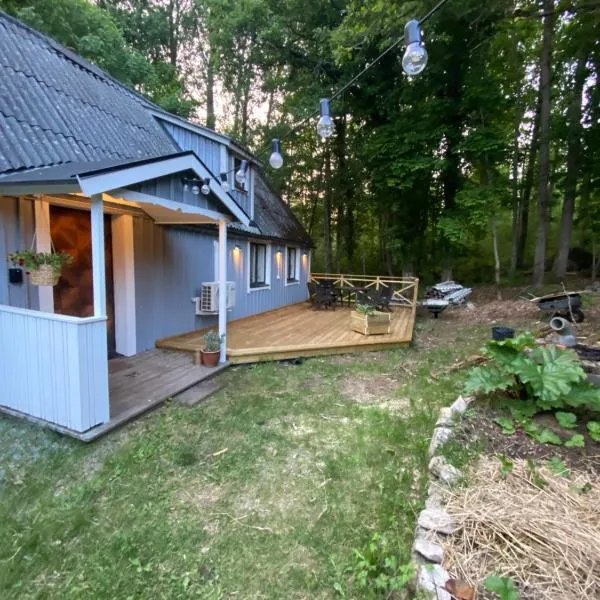 Björnamåla stuga, hotel in Asarum