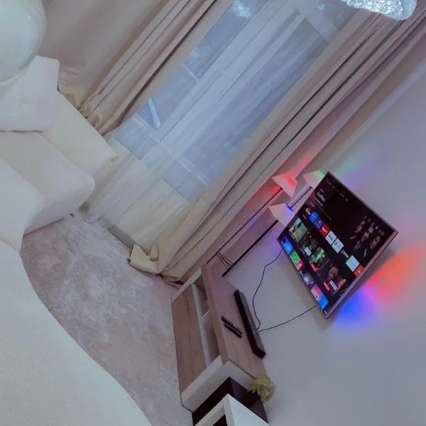 The Play Park Flat, hotel di Antwerp