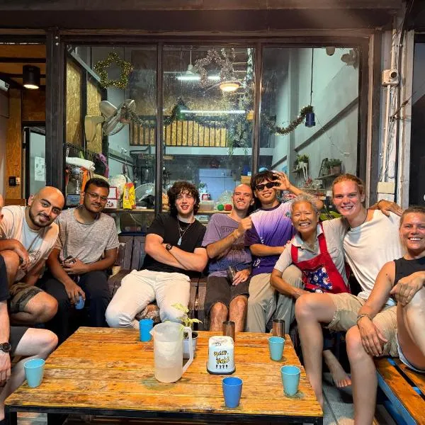 アスリープ ホステル（Asleep Hostel）、カンチャナブリのホテル