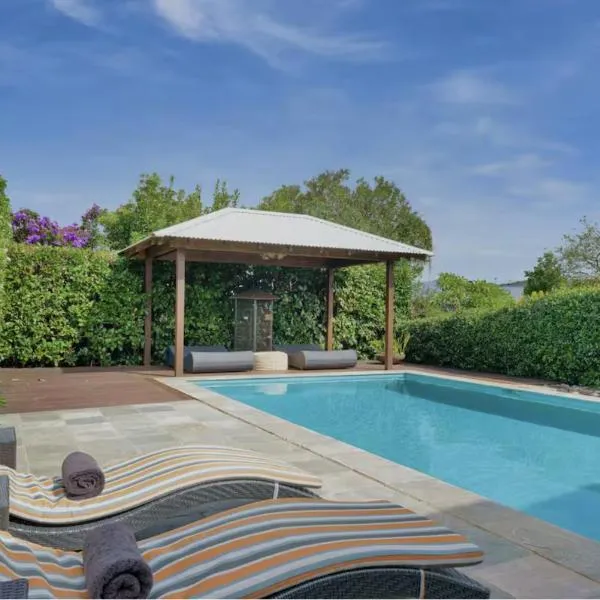 Poolside Escape - Close To Beach & Golf Course, hotel v destinaci Wamberal