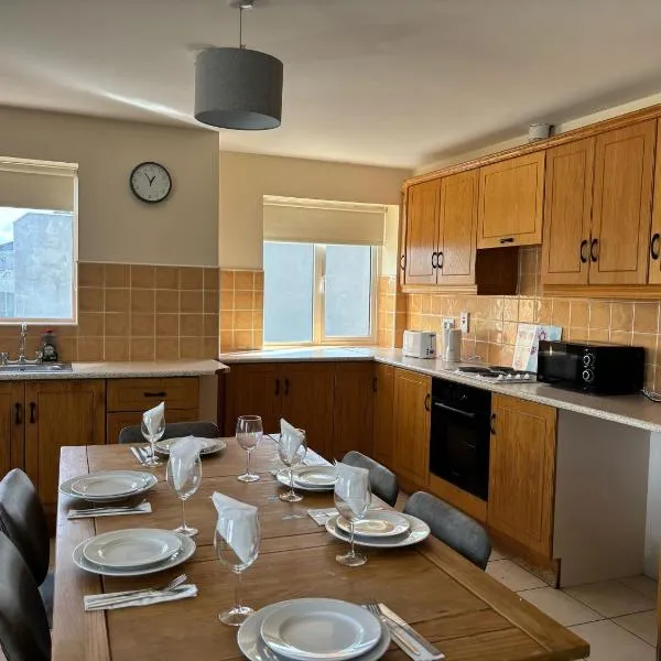 Three Bedroom Apartment Athlone, ξενοδοχείο σε Άθλον