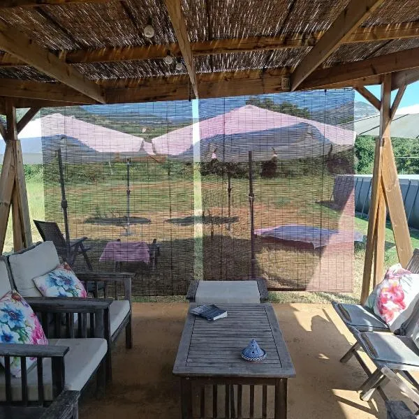 Casas Natura Suites - Finca Rural, hotel in Graus