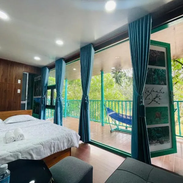 Quang Minh Riverview Resort, hotel v destinaci Kroun