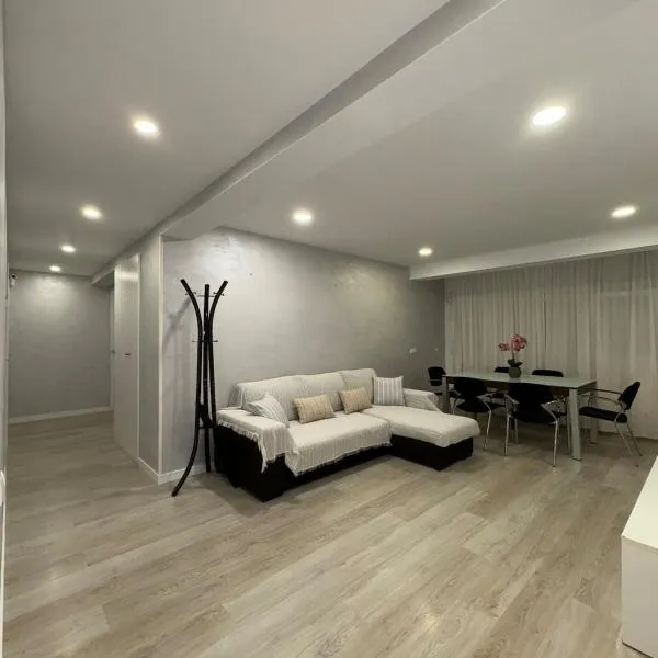 Apartment near downtown, hotel in Torrejón de Ardoz