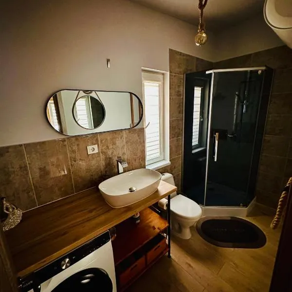 Žvejo Namelis prie Jūros, hotel in Melnragė