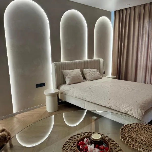 Центр міста, дві окремі спальні! Неймовірний вид з вікна! Новий будинок!, ξενοδοχείο σε Τσερκάσι