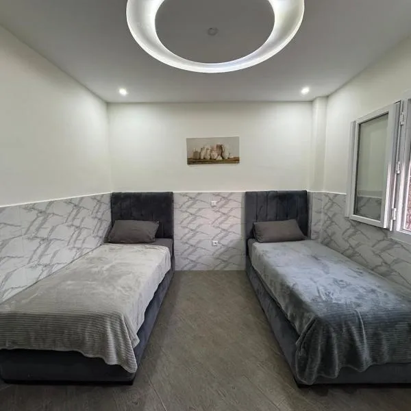 Apartment for a family with pool AP13, hotel in Saidia 