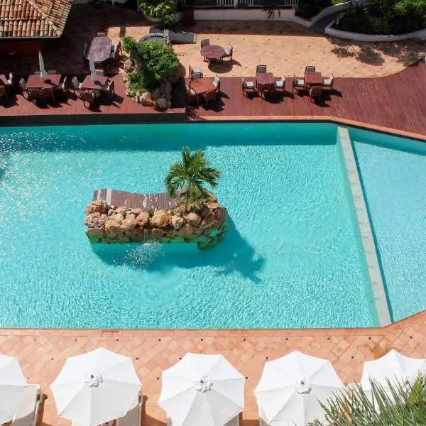 Sapphire Beach Club Resort, hótel í Lowlands