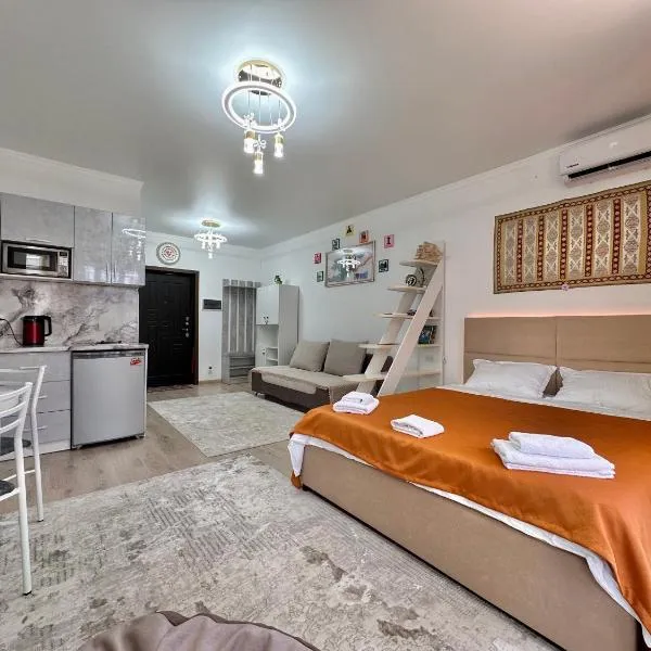 Raduga West 'Amber' Apartment, hotel in Kosh-Kël'