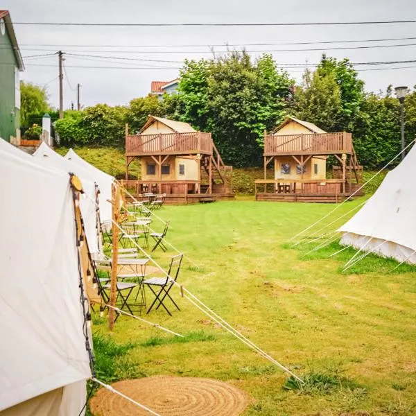 Camping Las Gaviotas, hotel di Naveces