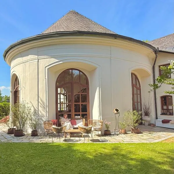 Kaple svaté Markéty, hotel ve Žďáru nad Sázavou