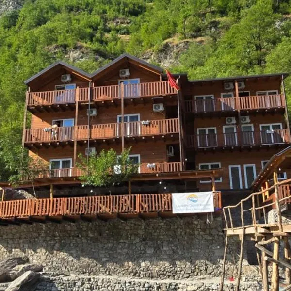 Livadhi Guesthouse，位于Mollʼ e Shoshit的酒店