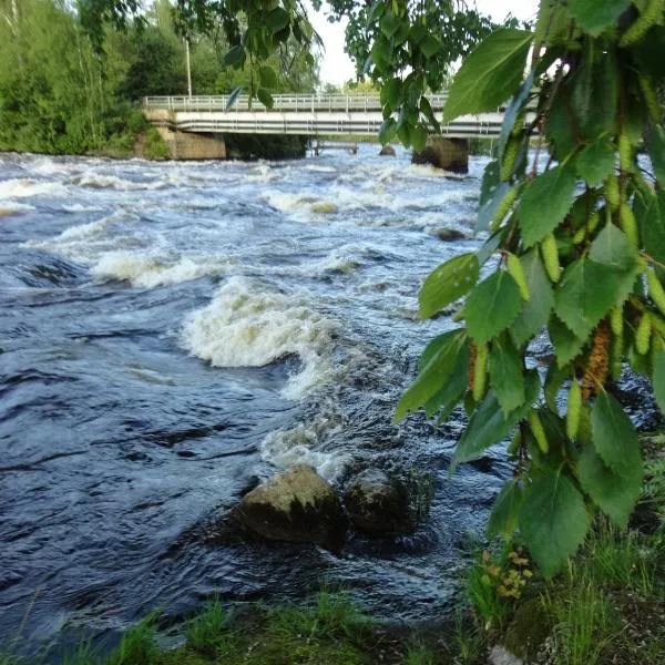 Varjola Holiday Center, hotel in Laukaa