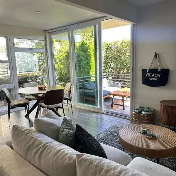 Cozy Modern Beach Bungalow! Steps to the Beach!, Hotel in San Clemente