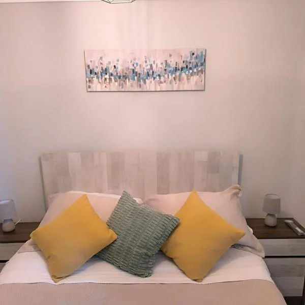 Departamento nuevo en Rondizzoni, hotel in Santiago