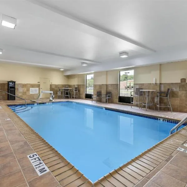 Best Western Plus University Inn, khách sạn ở Olean