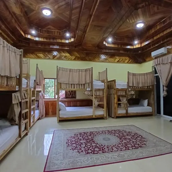 Heaven Backpackers Hostel, hotel in Nongkhiaw