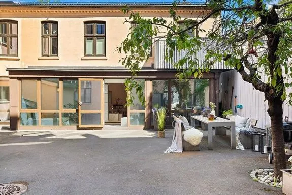 Luxury, newly renovated 3 bedroom, 78m sq Central Oslo Apartment in Grunnerlokka, hotel in Oslo
