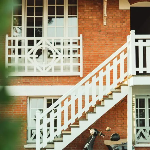 La Maison Léon, hotel in Biscarrosse