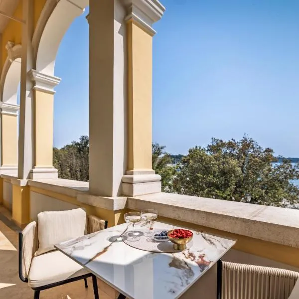 Boutique Hotel Mauro, hotel di Poreč